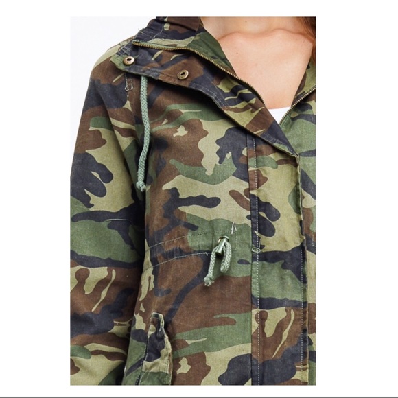 Camouflage Drawstring Jacket - Picture 4 of 4